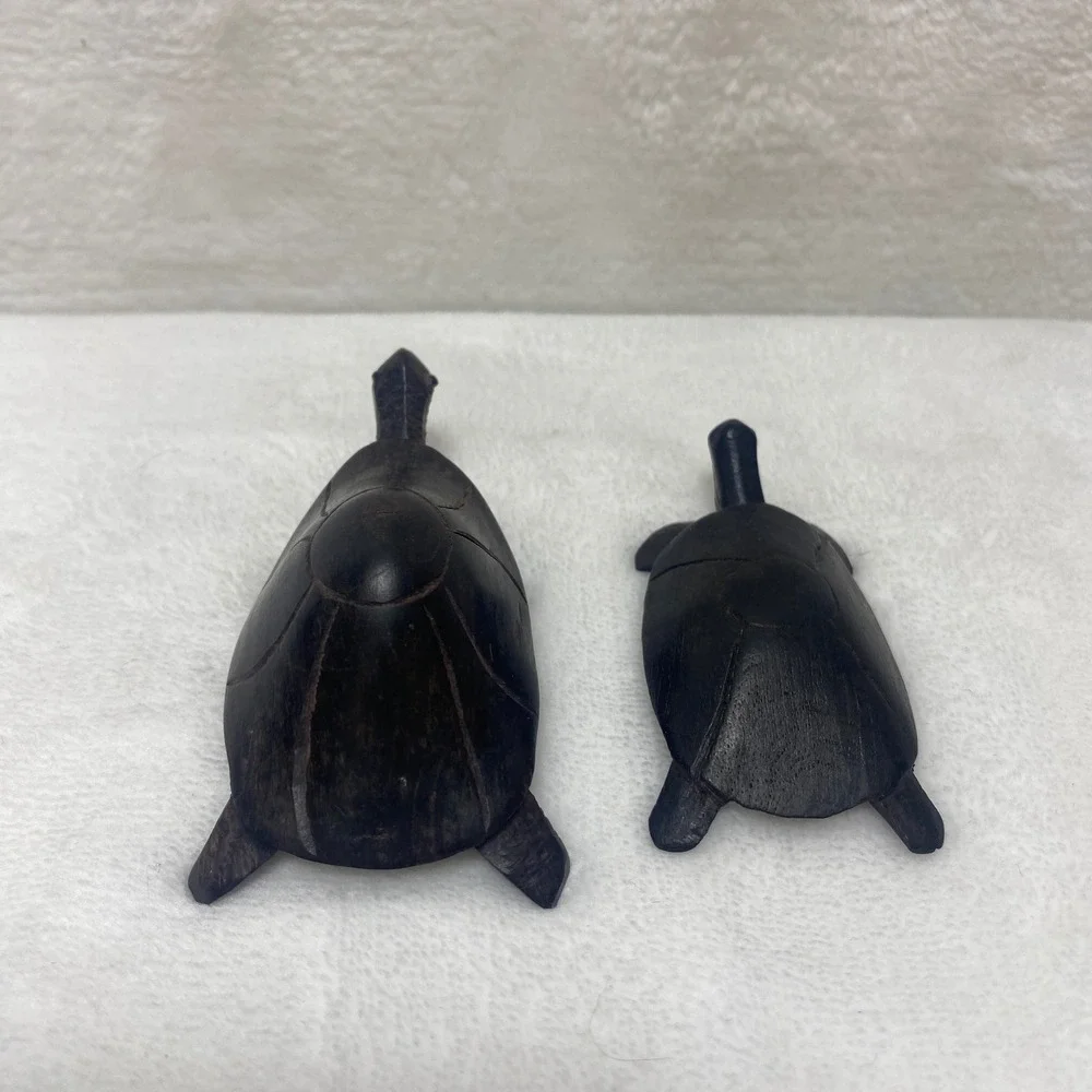 Set of Two Wooden Momma &‎ Baby Turtles Figurines Hand Carved Dark Wood Farm
